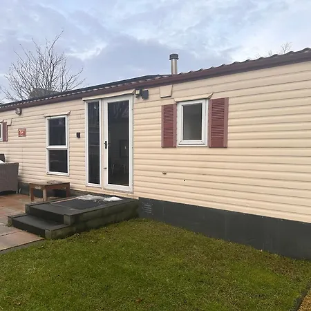 The Rustic Retreat Chalet