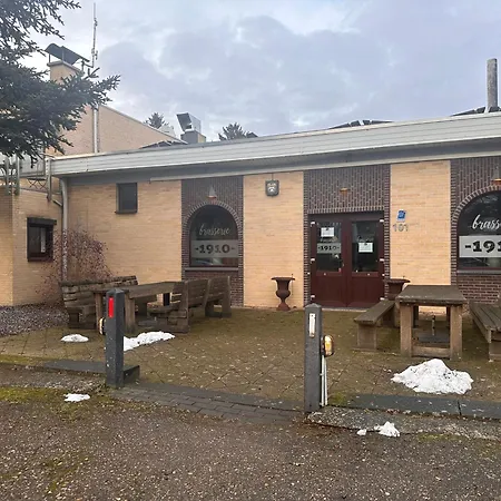 Domek alpejski The Rustic Retreat *